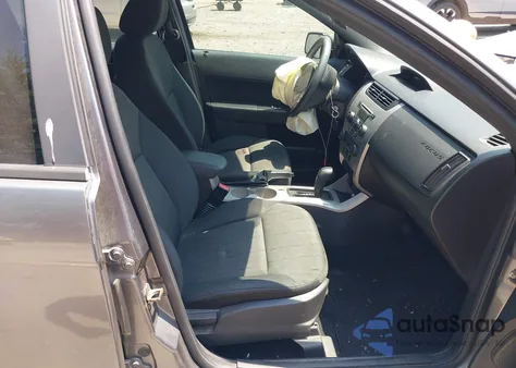 2010 Ford Focus Se z USA, uszkodzony, nr VIN 1FAHP3FN3AW218621